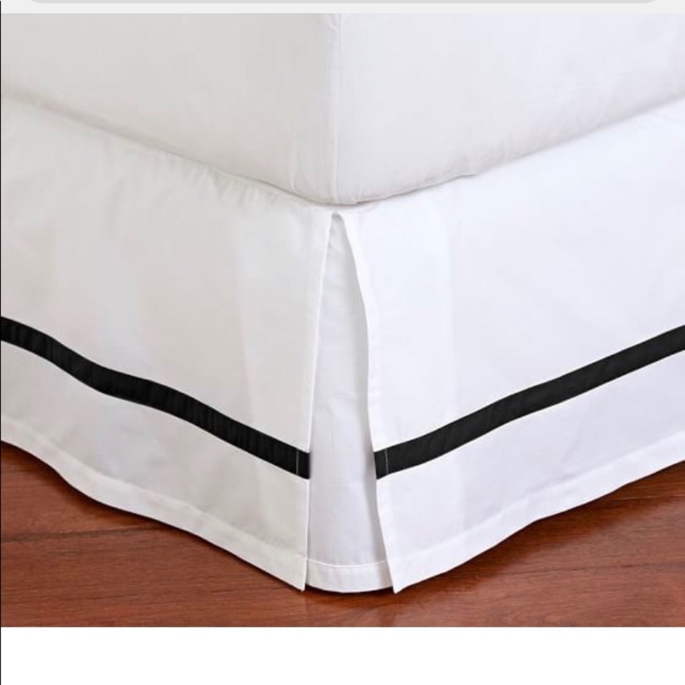 NWT Pottery Barn Morgan Banded King Blk Bed Skirt